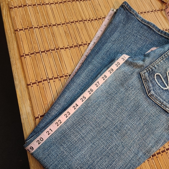 7 for all mankind size 26 flare legged jeans, 100% cotton. - Picture 8 of 9